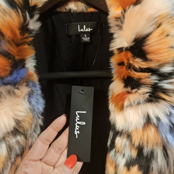 Lulu's Fur Jacket - Picture 3 of 5